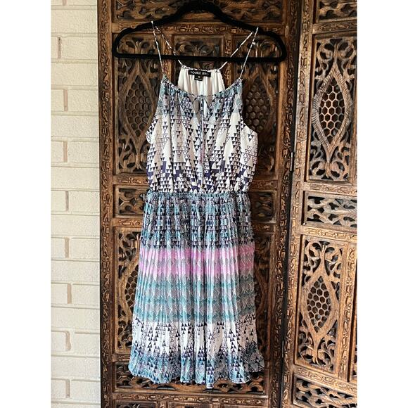 Summery Halter Dress with Geometric Patterns - by Double Zero - Picture 5 of 5